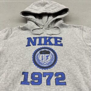 Nike Hoodie Mens Medium Gray Fleece Pullover Sweatshirt 1972 Crest Graphic